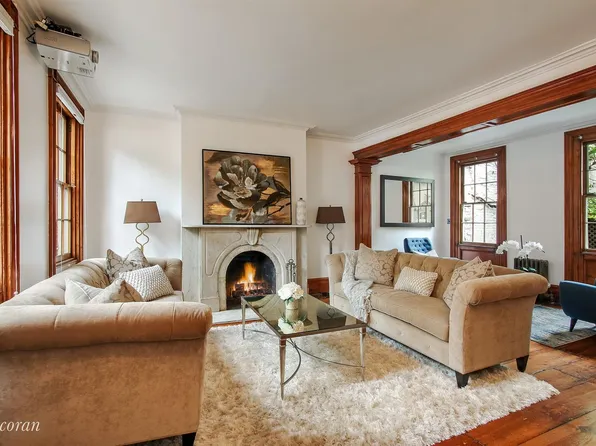 17 Commerce Street image 1 of 11