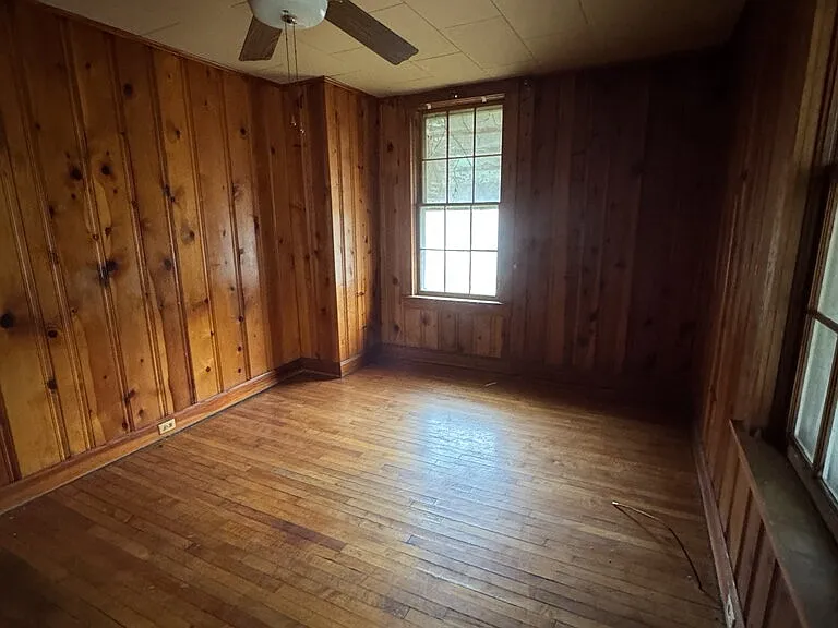 114 Cedar St — Photo 15