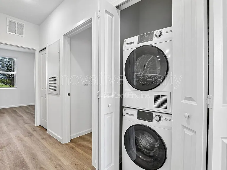 Venture Apartments — Photo 119