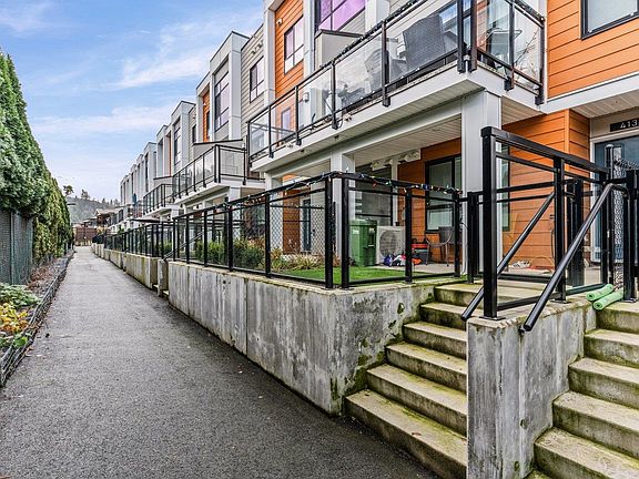 3rd image of 46150 Thomas Rd #413