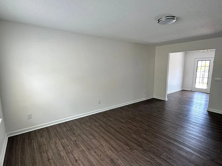 105 Boardwalk — Photo 14