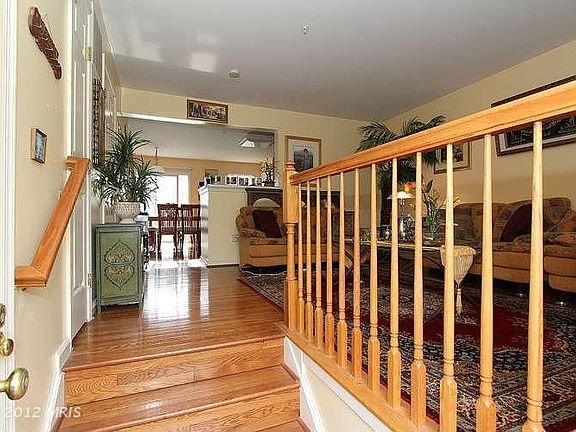 2nd image of 10432 Heathside Way