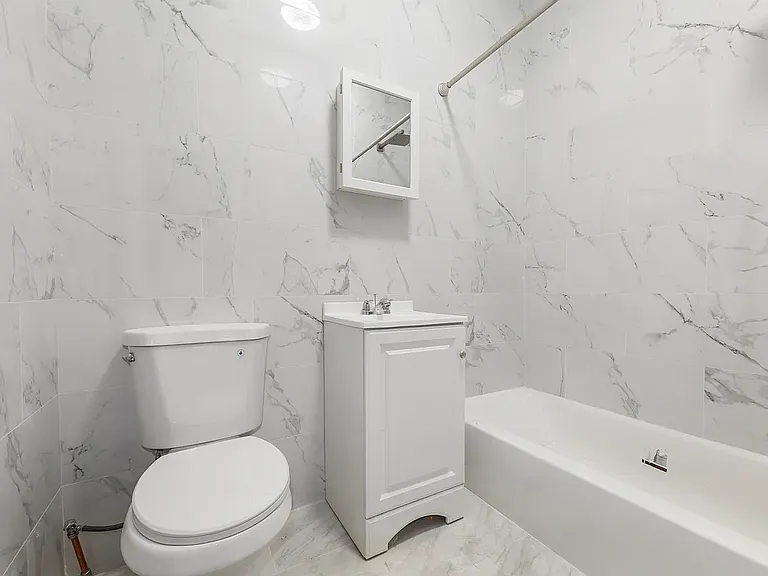149 Hart St #1 — Photo 7
