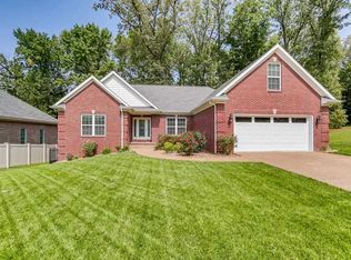 220 Palace Dr, Evansville, IN 47711