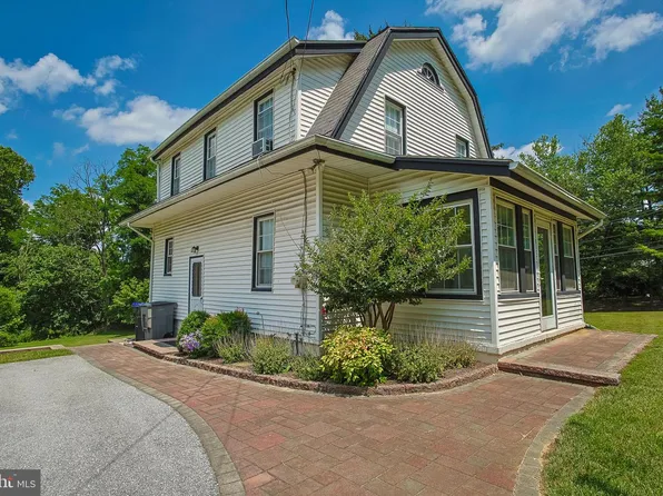 31 Old State Rd, Berwyn, PA 19312