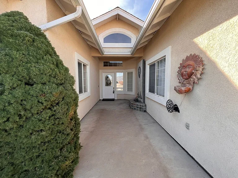 1021 Pepper Ln — Photo 7