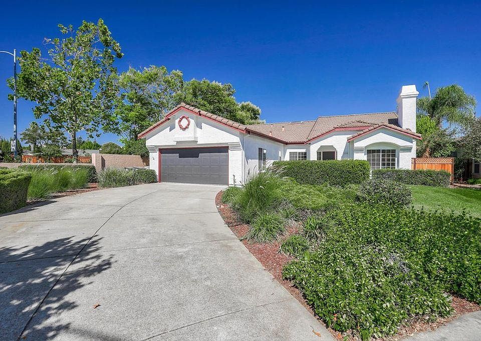 1st image of 16990 Marbella Ct