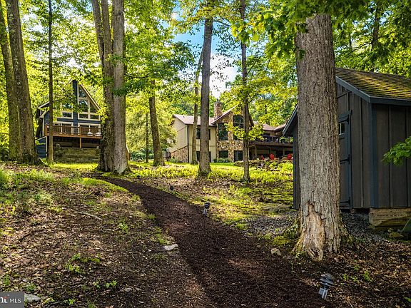 3rd image of 86 Shingle Camp Ter
