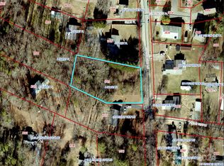 8 Silent Pl, Asheville, NC 28806