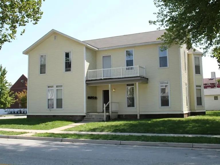 1031 Hartford St — Photo 1