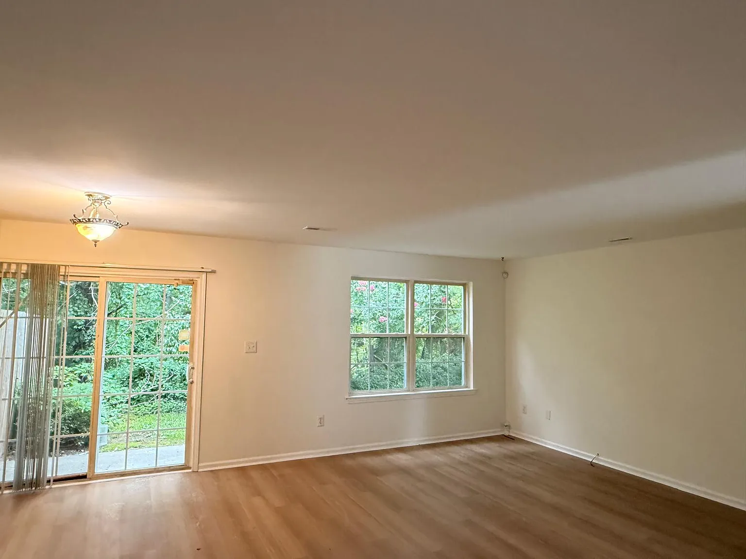 3 bed, 1485 sqft, $2,550 — Photo 4