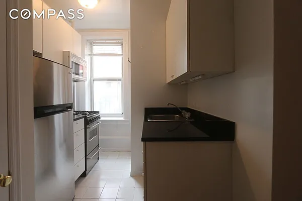 Rented by Compass | media 9