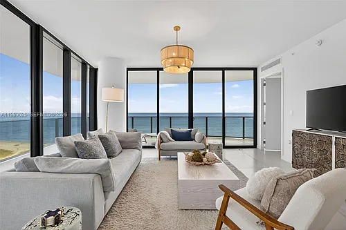900 N Ocean Blvd #906 Photo 1