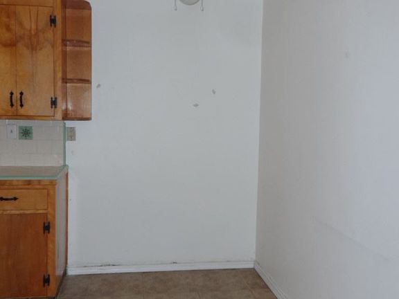 5th image of 921 Manzanita Dr