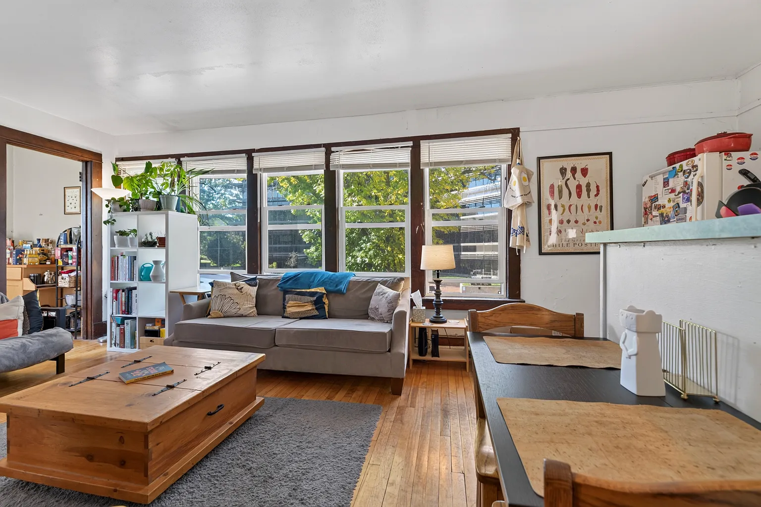 3 bed, 1400 sqft, $2,550 — Photo 3