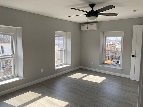 5th image of 4663 Umbria St #2F