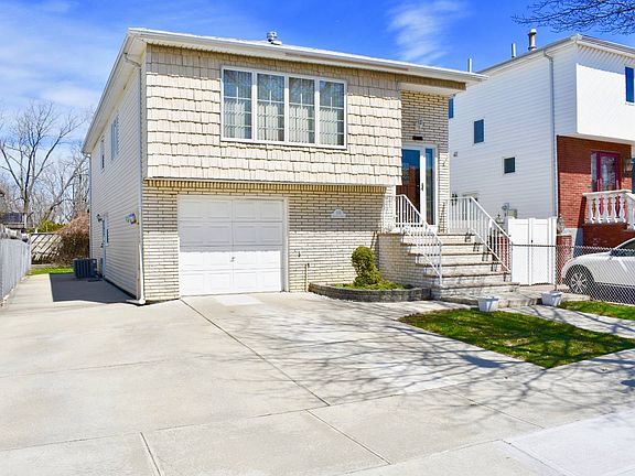 3rd image of 555 Naughton Ave