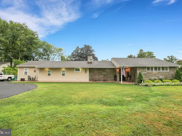 938 Ashton Rd, Bensalem, PA 19020