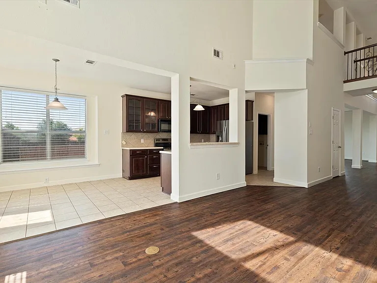 403 Connemara Trl — Photo 17