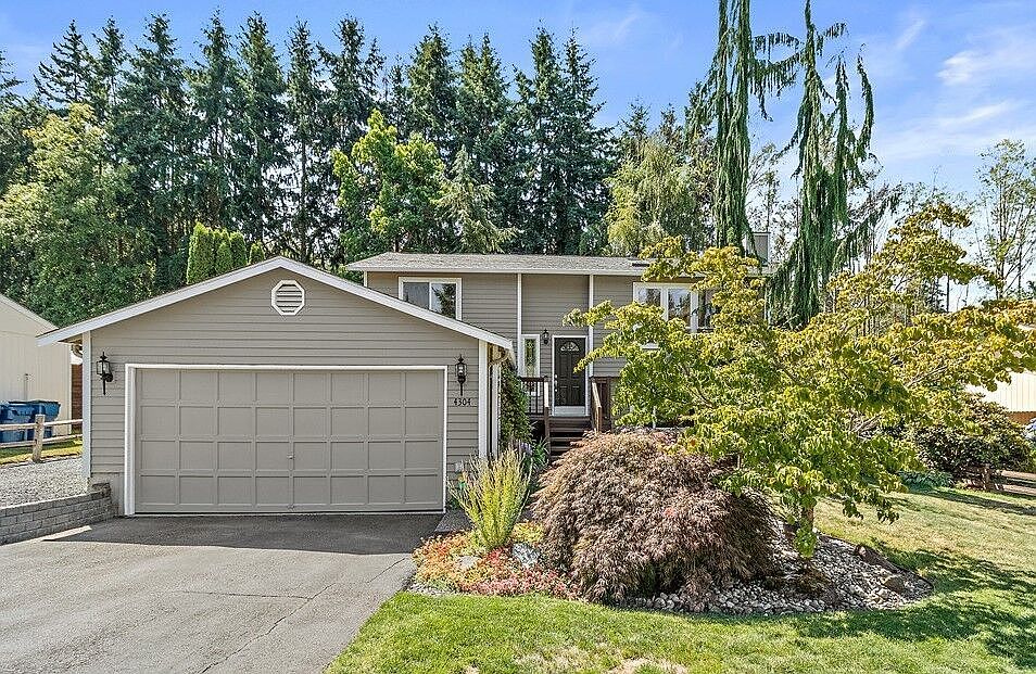 1st image of 4304 152nd Pl SW