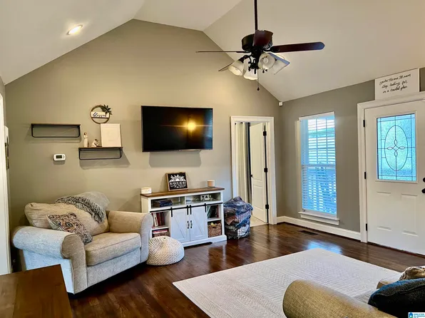 2005 Armstrong Loop, Hayden, AL 35079