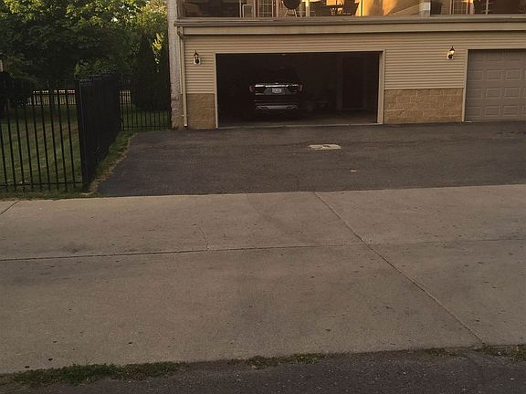 2 Car Garage and Rooftop Patio