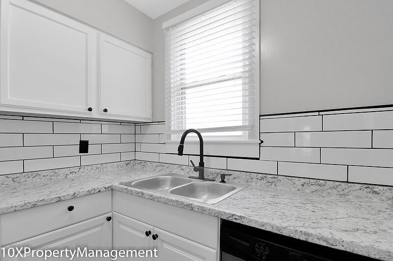 1st image of 690-692 Sheldon Ave