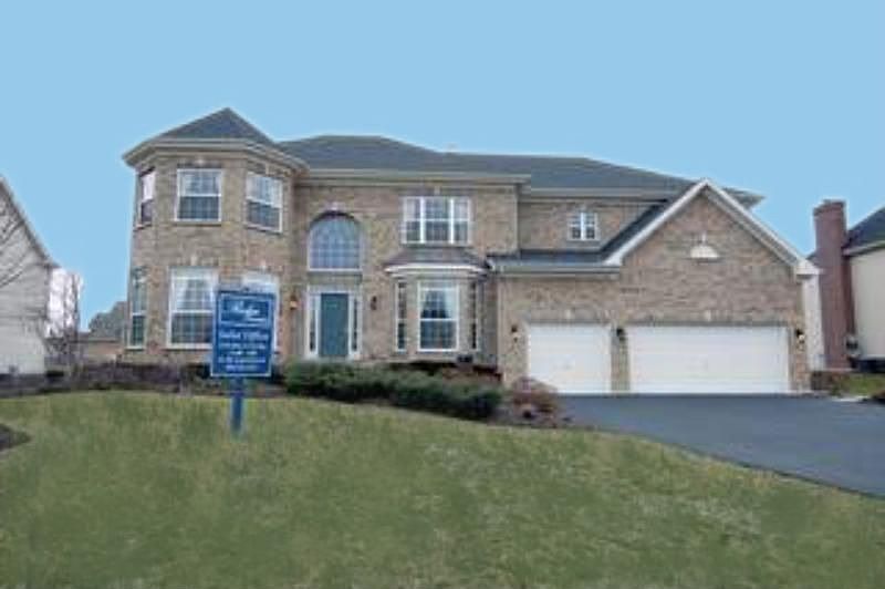 1st image of 995 Auburn Ln