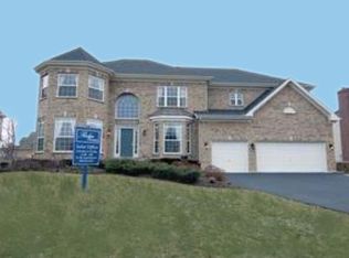 995 Auburn Ln, Bartlett, IL 60103