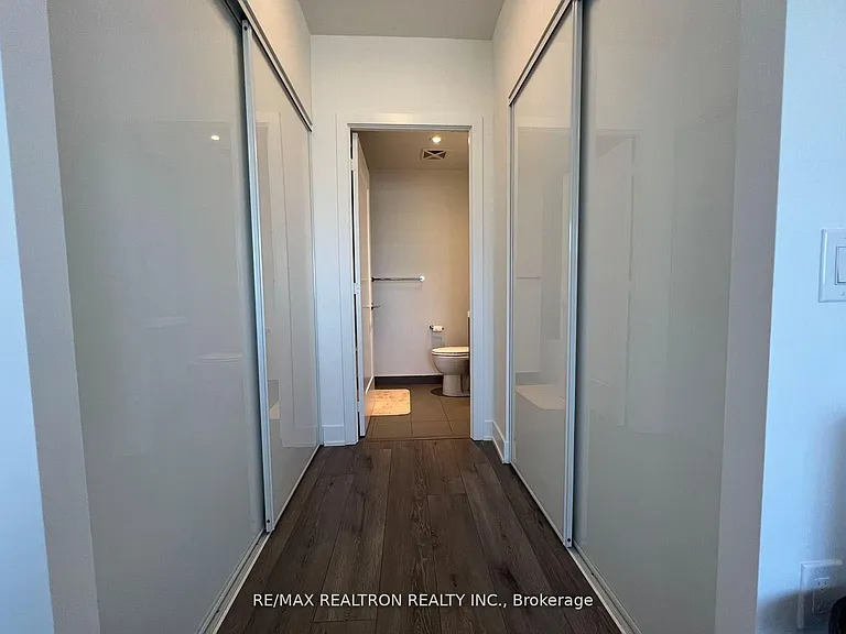 575 Bloor St E #2608 — Photo 37