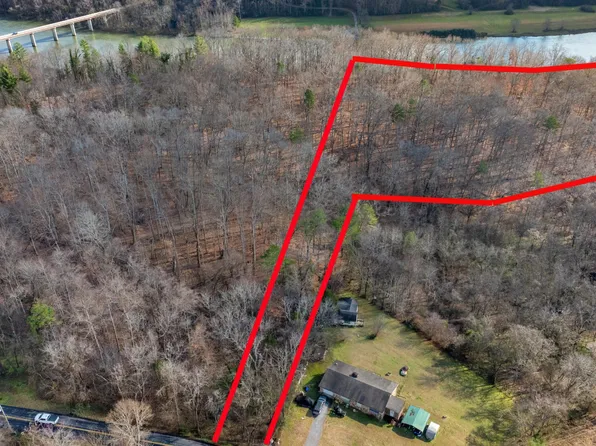 2 Roberts Rd, Kodak, TN 37764