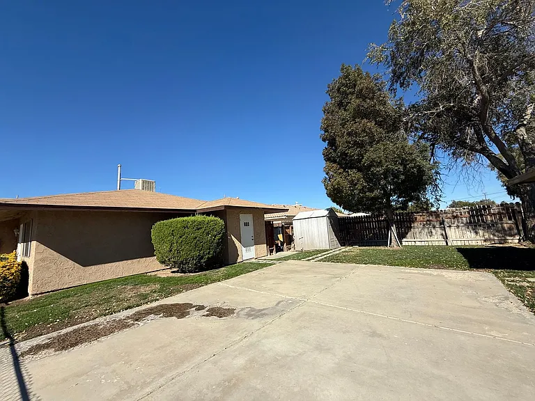 20788 Thunderbird Rd — Photo 44