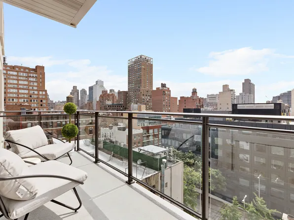 305 East 61st Street image 7 of 11