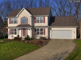 809 Graystone Cir, Akron, OH 44320