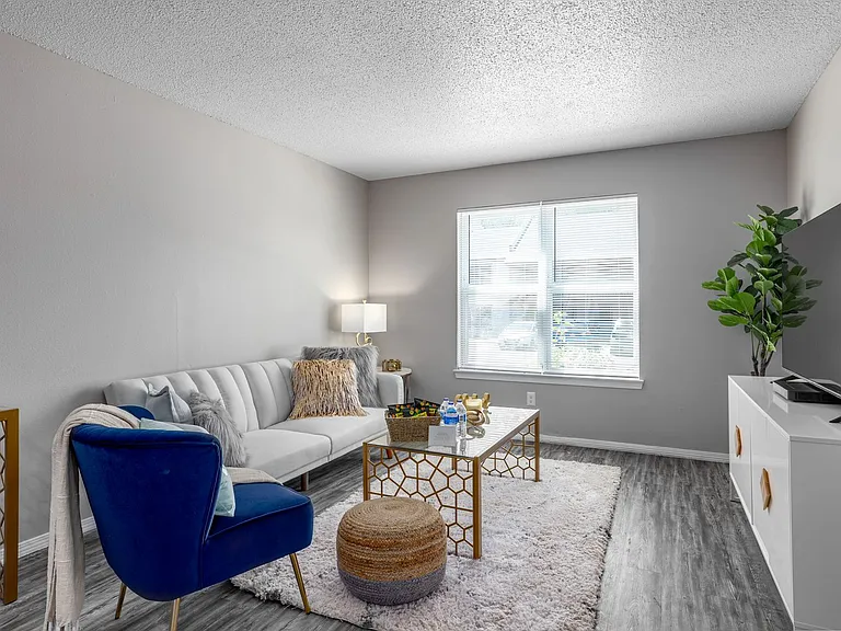 Aspen Place Apartments - One Month Free for All July AND August Move-Ins! — Photo 30