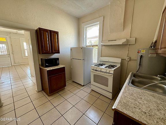5th image of 3509 Hueco Ave #1