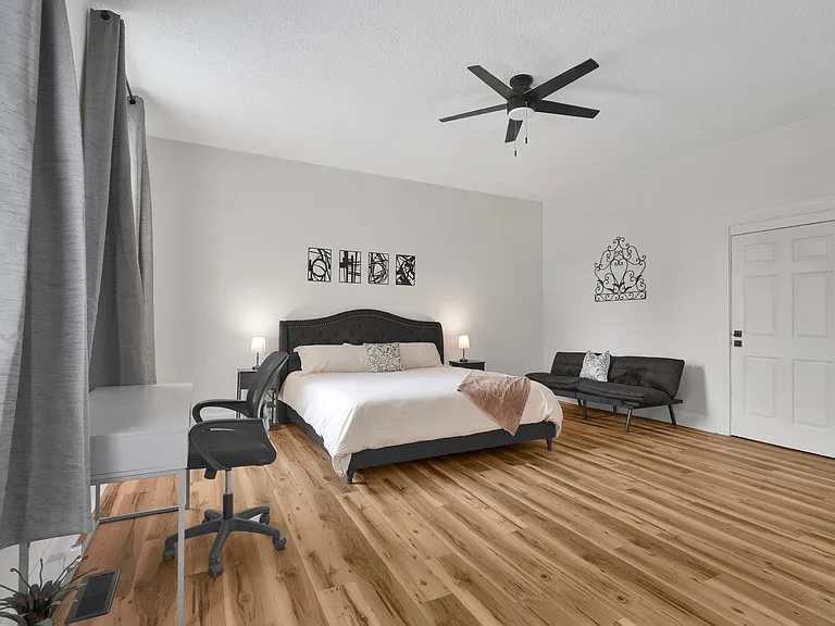 521 E Water St #2 — Photo 8