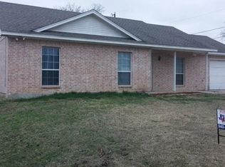 505 W Carpenter St, Decatur, TX 76234