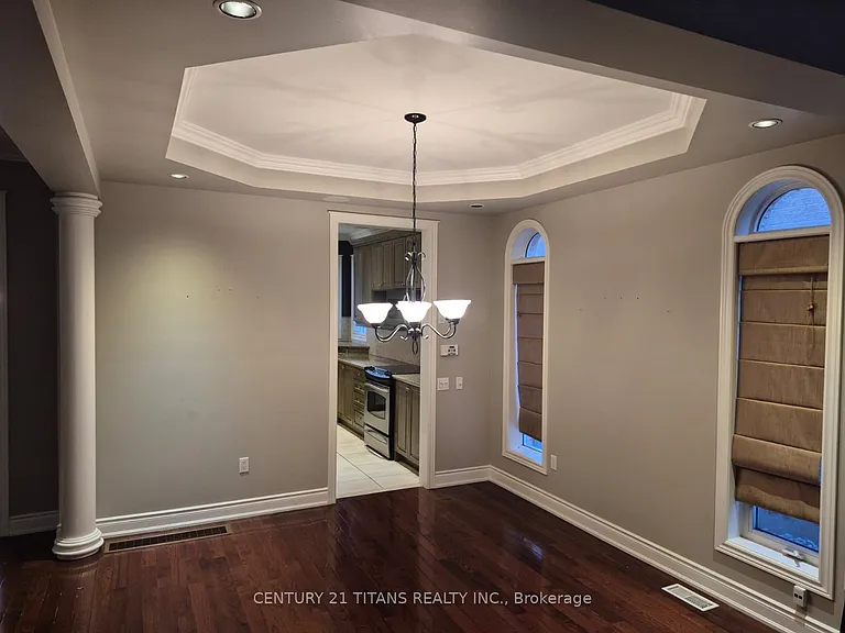 170 Tawny Cres — Photo 5