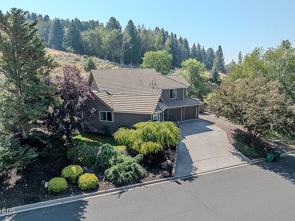 2nd image of 335 Mountain View Blvd