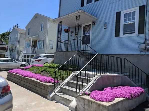 208 Sunbury St Floor 1, Providence, RI 02908