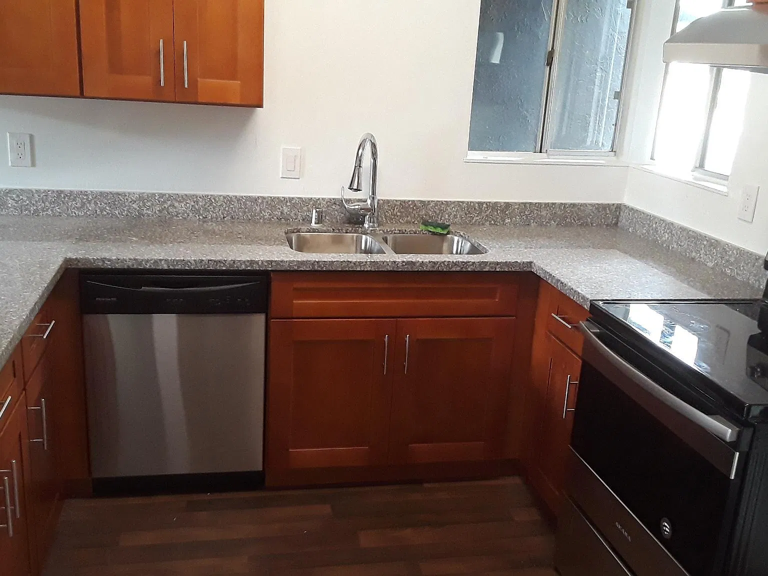 2038 Stonewood Lane — Photo 2