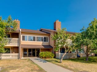 Woodlands Manor, Calgary, AB T2W 5G2