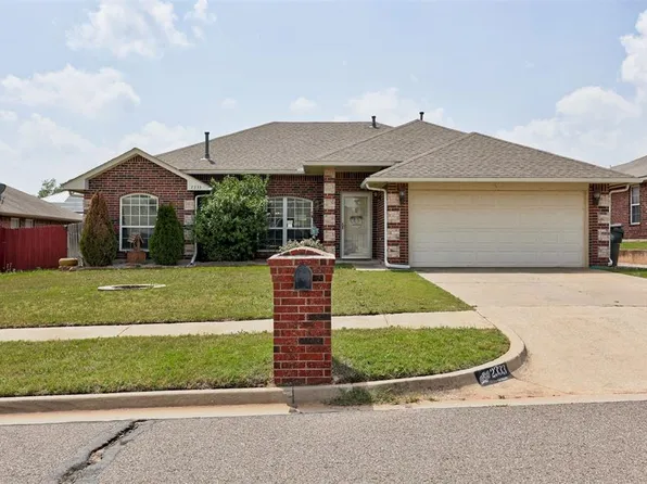 2333 Berry Ln, Midwest City, OK 73130