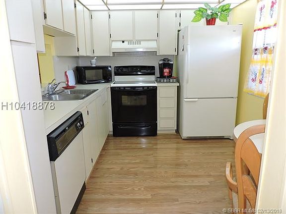 5th image of 200 SE 5th Ave APT 207