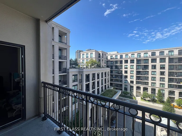 278 Buchanan Dr #727E — Photo 4