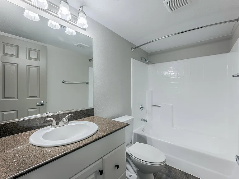 Sycamore Canyon Apartments — Photo 27