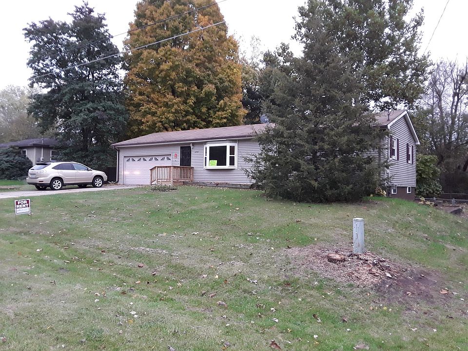 Nice, quiet neighborhood, large private lot, fenced yard that backs into a woods. Remodeled home in beautiful condition!