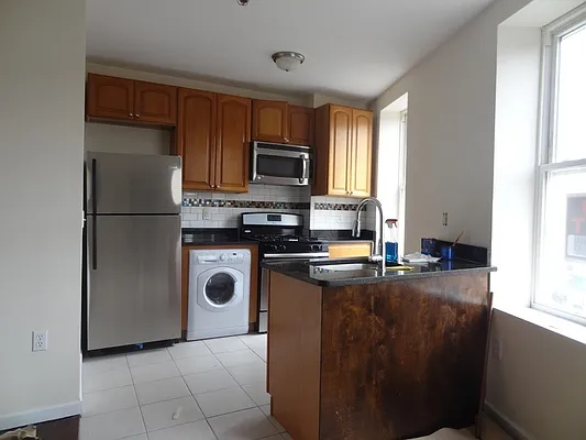 Rented by REAL VISION REALTY LLC | media 38