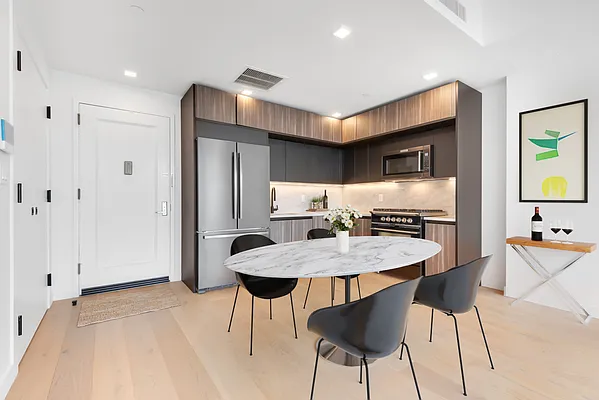 Sold by Modern Spaces | media 23